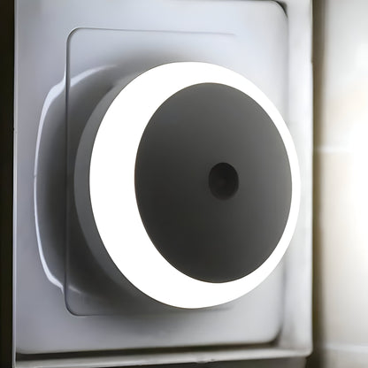 GlowBee - Plug - in LED Night Light - VeleHome™