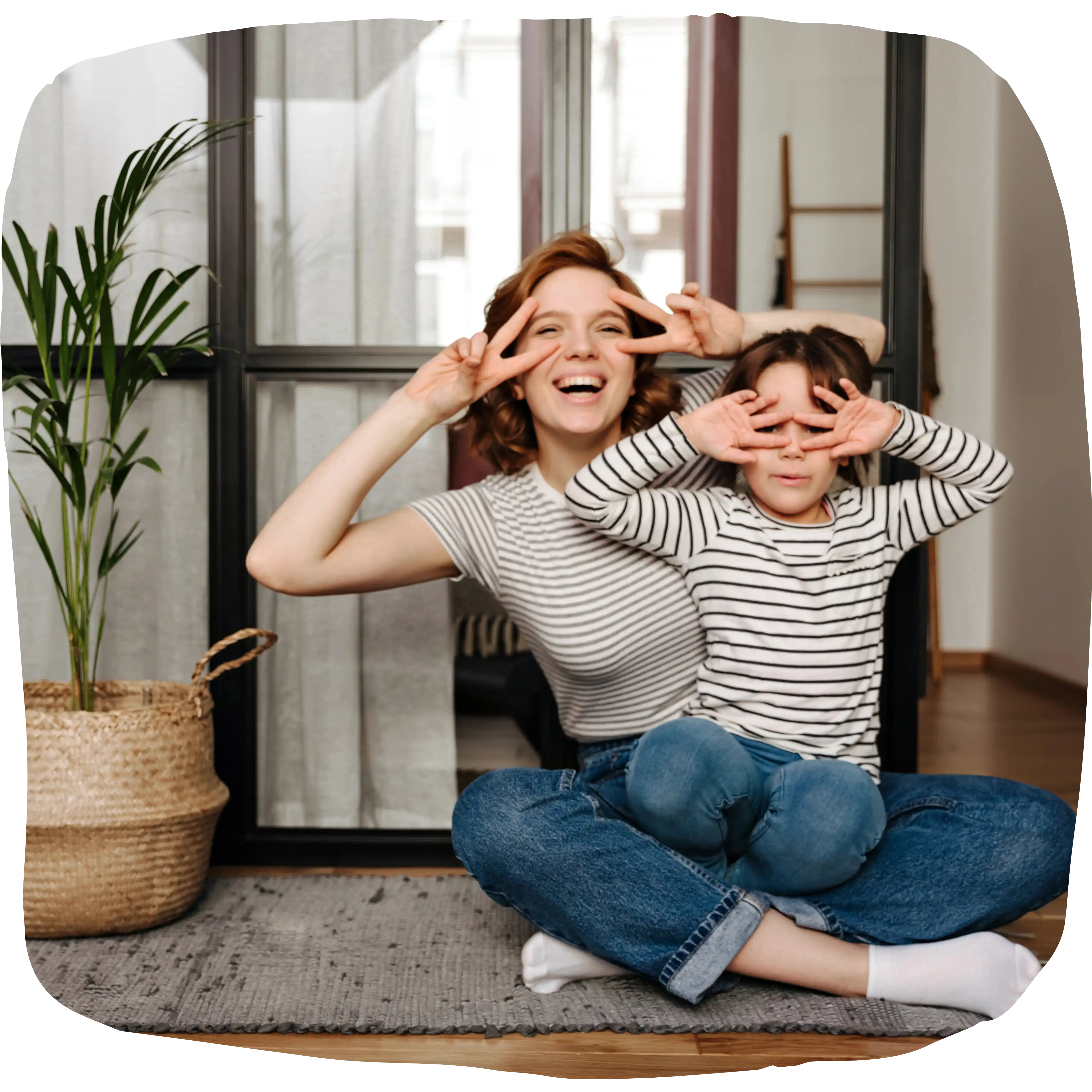 Explore our practical and fun household products at VeleHome™ — from smart kitchen appliances to everyday helpers, all with up to 30% off and more.